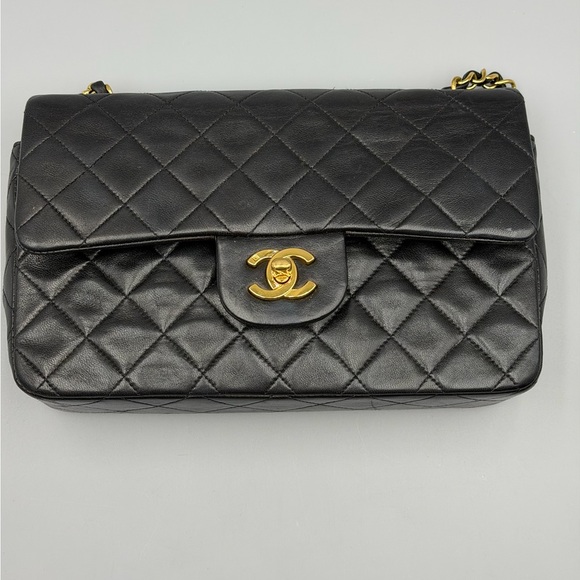 Chanel Vintage Small Double Flap Lambskin - Picture 2 of 15